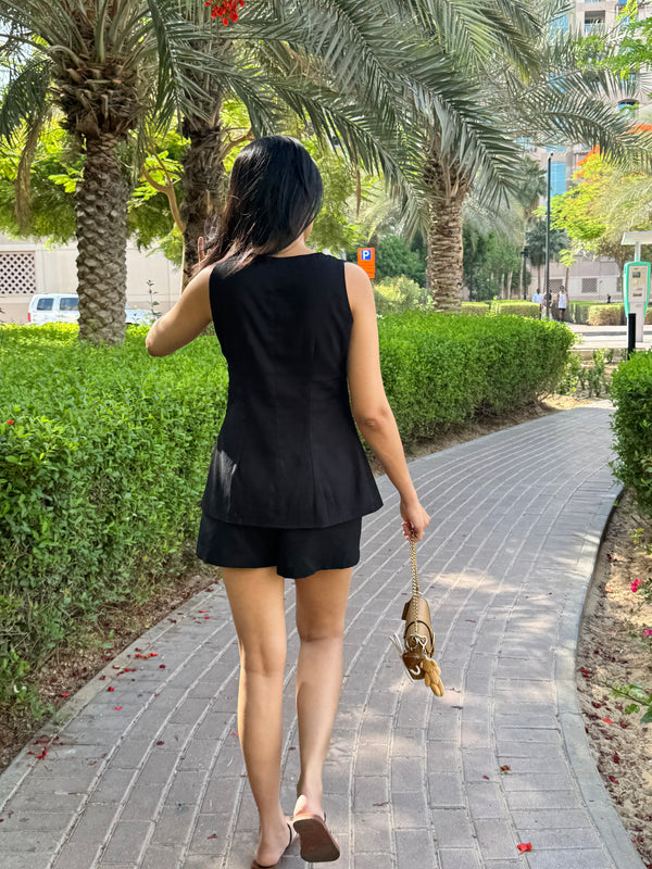 Esme Vest- Black